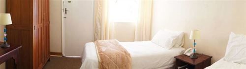 Rhodes Nyanga Hotel Juliasdale Экстерьер фото
